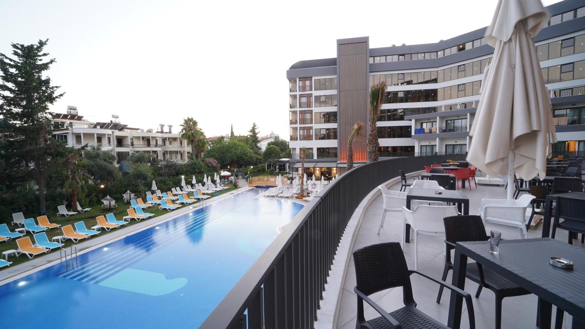 The Raga Side Ultra All Inclusive (Adults Only) Extérieur photo